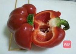 酱油红椒的做法图解1