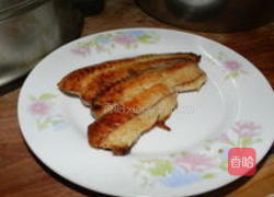 烤鲶鱼片的做法图解3