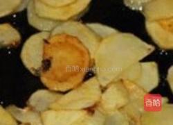 肉丁香干汇干煸土豆的做法图解3
