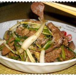 鸡杂炒荞菜的做法[图]