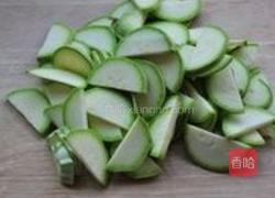 虾米豆豉西葫芦的做法图解1