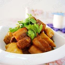 芋头炒肉的做法[图]