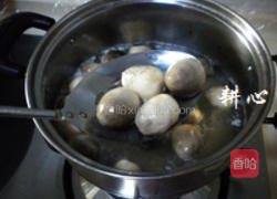 鲜鱿草菇的做法图解6