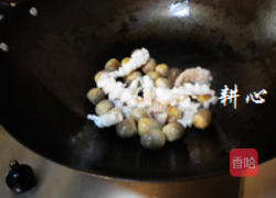 鲜鱿草菇的做法图解9