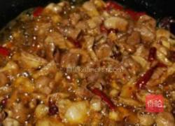 土豆烧肥肠的做法图解4