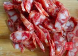 云南腊肠炒扁豆的做法图解2