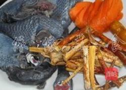 五指毛桃煲乌鸡汤的做法图解1