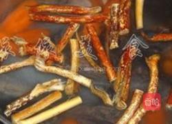 五指毛桃煲乌鸡汤的做法图解2