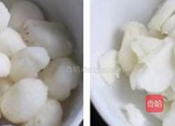 荸荠炒荷兰豆的做法图解1