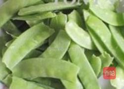 荸荠炒荷兰豆的做法图解2