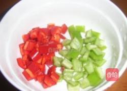 双椒香干花生的做法图解2