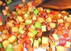 双椒香干花生的做法图解4