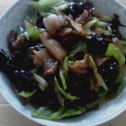 青椒木耳回锅肉的做法[图]