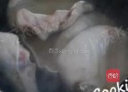 凉拌卤耳片的做法图解2