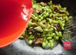 毛豆榨菜炒香菇的做法图解6