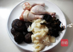 竹荪鸡肉煲的做法图解1