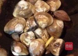 文蛤豆腐鱼丸汤的做法图解3