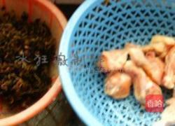 金花茶干烧鸡翅根的做法图解1