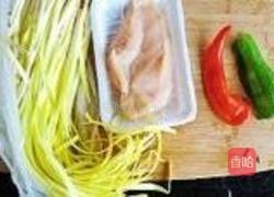 韭黄炒鸡丝的做法图解1