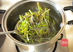 椿芽炒蛋的做法图解3