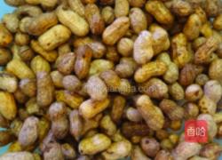 云南小毛豆煮花生的做法图解2
