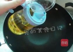 卷心菜炒粉丝的做法图解2