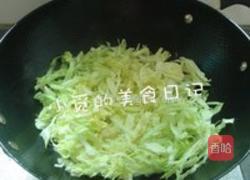 卷心菜炒粉丝的做法图解3