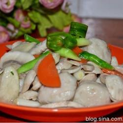 鱼丸炒蘑菇的做法[图]