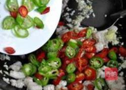 雪里蕻炆刁子鱼的做法图解3