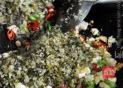 雪里蕻炆刁子鱼的做法图解4