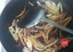 剁辣椒豆瓣酱洋葱炒鸡蛋的做法图解4