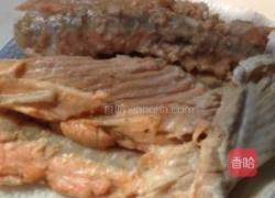 三文鱼骨焖手工粉的做法图解1