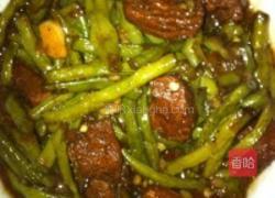四季豆烧肉的做法图解1