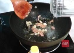 上汤皮蛋西兰花的做法图解3