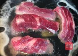 炖牛腩马铃薯的做法图解1