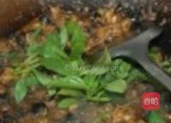 蒜蓉豆豉酱炒田螺肉的做法图解3
