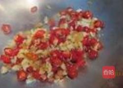 炒辣椒大蒜萝卜的做法图解3