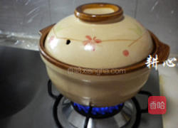 菜花虾米排骨汤的做法图解5