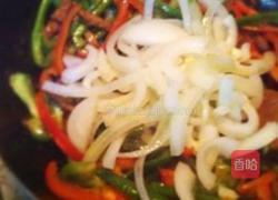 黑胡椒牛肉烩双椒的做法图解7