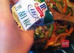 黑胡椒牛肉烩双椒的做法图解8