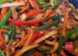 黑胡椒牛肉烩双椒的做法图解9