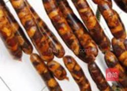 巧用橘子皮自制熏肠的做法图解4