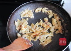 鸡蛋瓠子猪肚菇的做法图解3