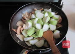鸡蛋瓠子猪肚菇的做法图解5