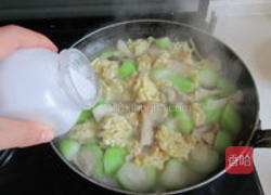 鸡蛋瓠子猪肚菇的做法图解9