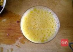 玉米橄榄鸡蛋羹的做法图解2