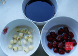 黑米莲子红枣冰粥的做法图解1