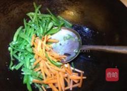 青椒榨菜炒干子的做法图解5