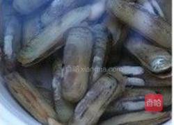 酱汁海蛏子的做法图解1