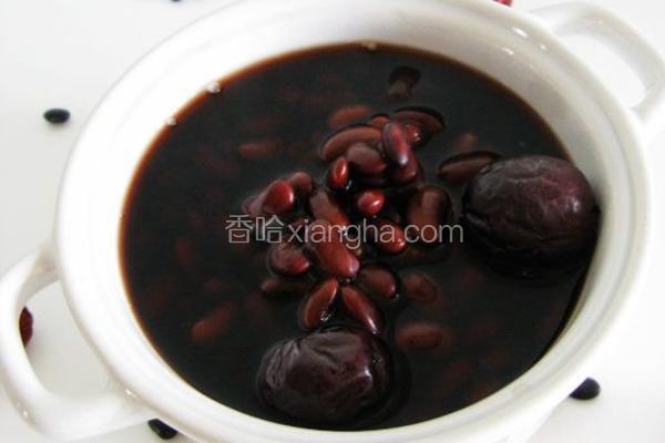 黑豆红枣甜汤